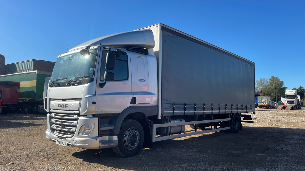 Daf CF 260 - Тентованный грузовик: фото 2 Daf CF 260 - Тентованный грузовик: фото 2