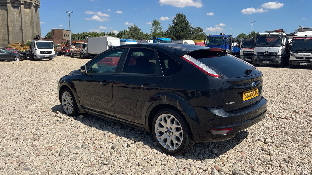 FORD FOCUS 115 1.8 TDCI - Хэтчбек: фото 3 FORD FOCUS 115 1.8 TDCI - Хэтчбек: фото 3