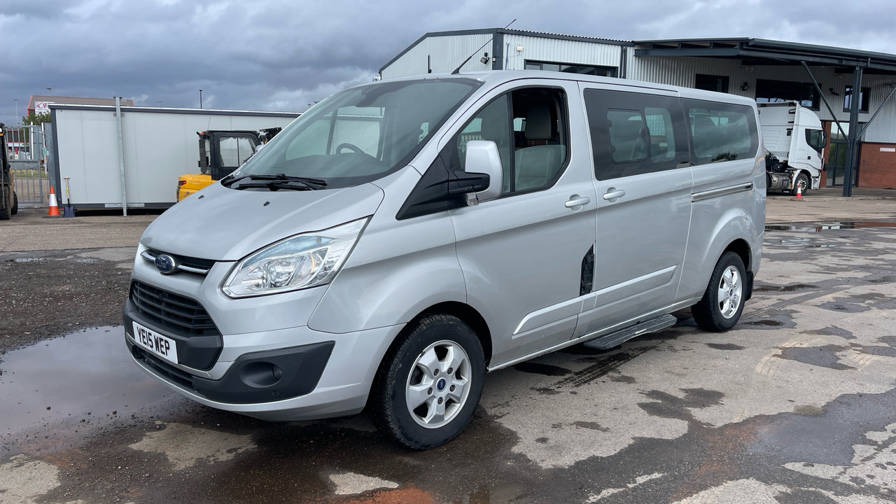 FORD TOURNEO CUSTOM 300 2.2 TDCi 125PS - Микроавтобус, Пассажирский фургон: фото 2 FORD TOURNEO CUSTOM 300 2.2 TDCi 125PS - Микроавтобус, Пассажирский фургон: фото 2