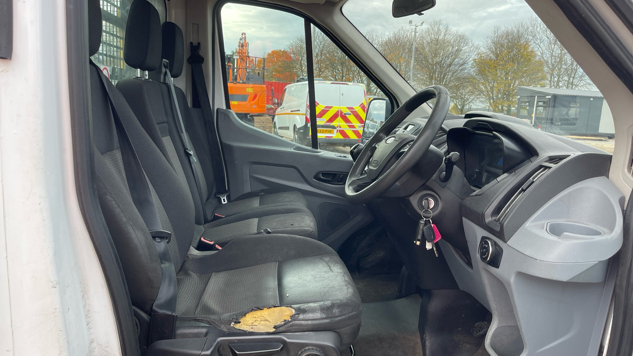 FORD TRANSIT 350 2.0 TDCI 130PS - Малотоннажный бортовой грузовик: фото 5 FORD TRANSIT 350 2.0 TDCI 130PS - Малотоннажный бортовой грузовик: фото 5