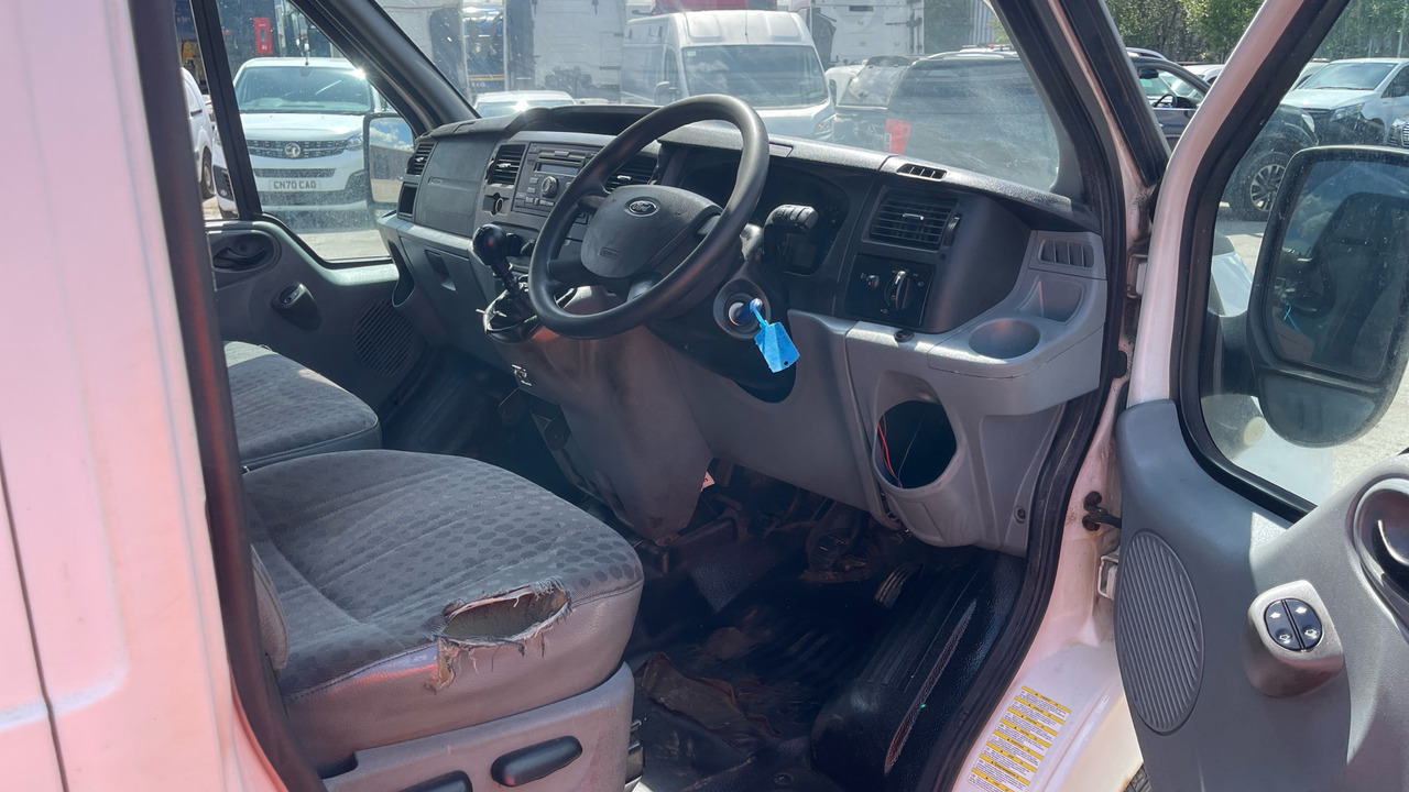 FORD TRANSIT 350 TDCi 140PS - Цельнометаллический фургон: фото 5 FORD TRANSIT 350 TDCi 140PS - Цельнометаллический фургон: фото 5