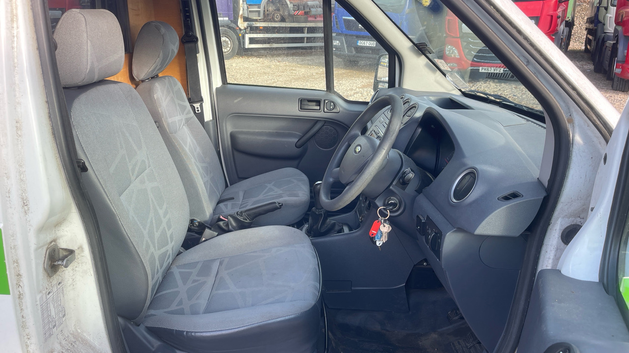 FORD TRANSIT CONNECT T230 1.8 TDCI 90PS - Легковой фургон: фото 5 FORD TRANSIT CONNECT T230 1.8 TDCI 90PS - Легковой фургон: фото 5