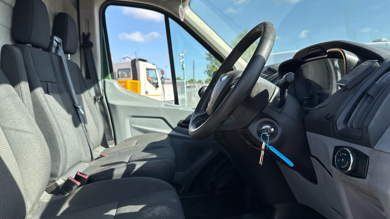 Ford Transit 350 2.0 TDCi 130PS - Цельнометаллический фургон: фото 5 Ford Transit 350 2.0 TDCi 130PS - Цельнометаллический фургон: фото 5
