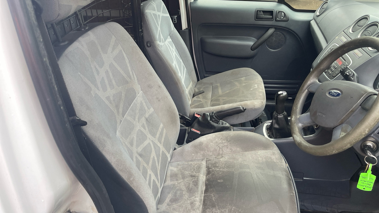 Ford Transit Connect T230 1.8 TDCI 90PS - Легковой фургон: фото 5 Ford Transit Connect T230 1.8 TDCI 90PS - Легковой фургон: фото 5