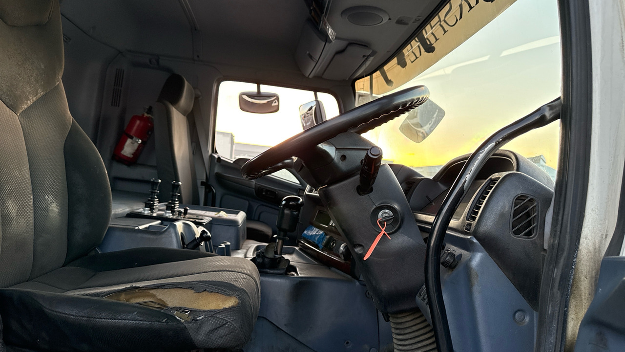 HINO 700 3241 - Крюковой мультилифт: фото 5 HINO 700 3241 - Крюковой мультилифт: фото 5