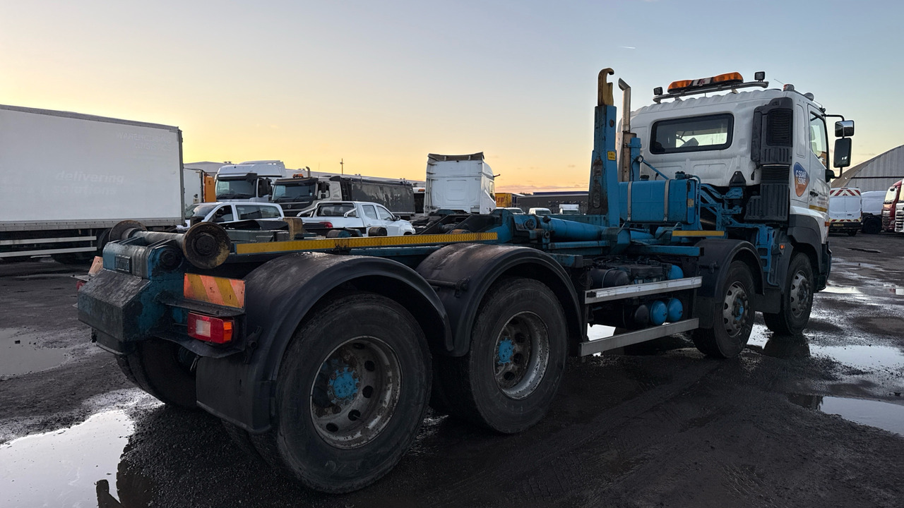 HINO 700 3241 - Крюковой мультилифт: фото 4 HINO 700 3241 - Крюковой мультилифт: фото 4