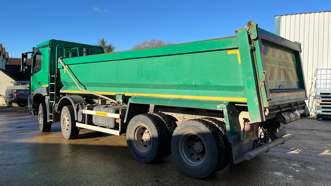 Mercedes-Benz Arocs 3240 - Самосвал: фото 3 Mercedes-Benz Arocs 3240 - Самосвал: фото 3