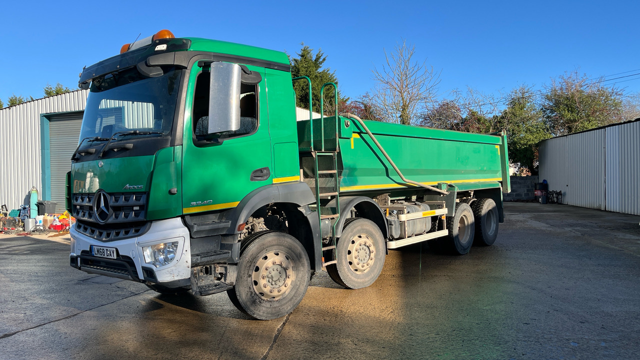 Mercedes-Benz Arocs 3240 - Самосвал: фото 2 Mercedes-Benz Arocs 3240 - Самосвал: фото 2