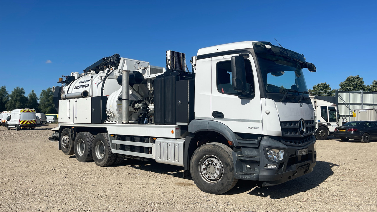 Mercedes-Benz Arocs 3243 - Ассенизатор: фото 1 Mercedes-Benz Arocs 3243 - Ассенизатор: фото 1