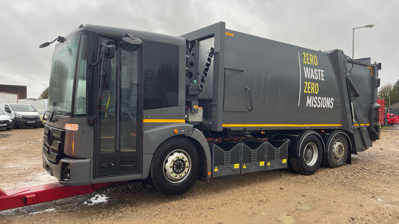 Mercedes-Benz Econic - Мусоровоз: фото 3 Mercedes-Benz Econic - Мусоровоз: фото 3