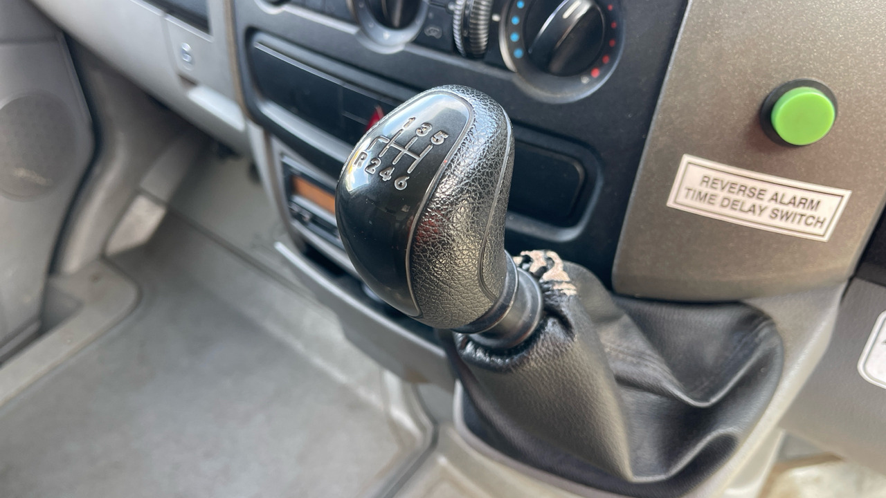 Грузовик с подъемником Mercedes-Benz Sprinter 513 CDI: фото 10