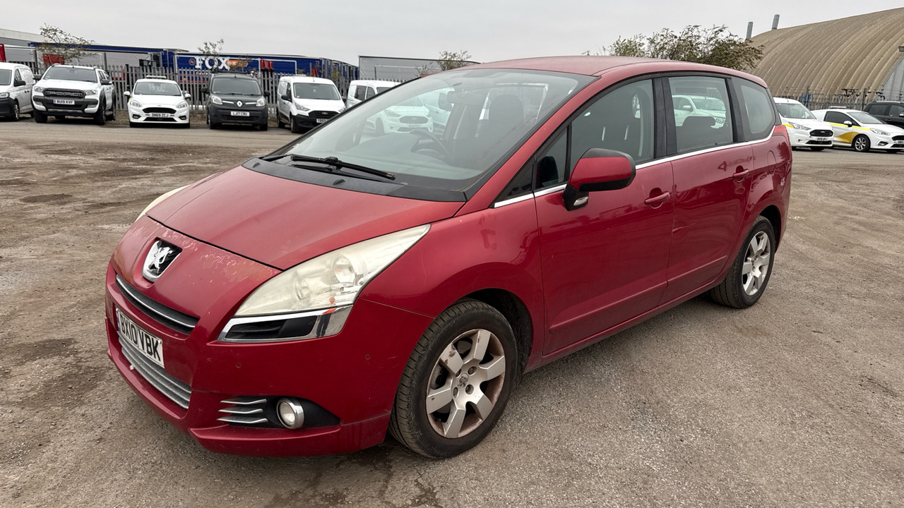 PEUGEOT 5008 2.0 HDI 150PS - Легковой автомобиль: фото 2 PEUGEOT 5008 2.0 HDI 150PS - Легковой автомобиль: фото 2