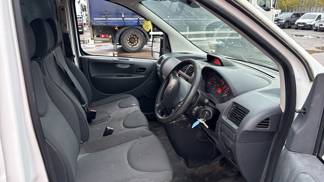 PEUGEOT EXPERT 1000 1.6 HDi 90PS - Легковой фургон: фото 5 PEUGEOT EXPERT 1000 1.6 HDi 90PS - Легковой фургон: фото 5