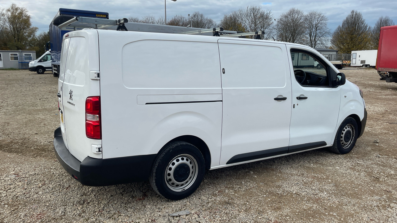 PEUGEOT EXPERT 1200 1.5 BLUE HDI 100PS - Легковой фургон: фото 4 PEUGEOT EXPERT 1200 1.5 BLUE HDI 100PS - Легковой фургон: фото 4