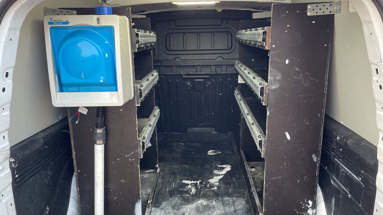 Легковой фургон PEUGEOT PARTNER 850 1.5 BlueHDi 100ps Professional: фото 11 Легковой фургон PEUGEOT PARTNER 850 1.5 BlueHDi 100ps Professional: фото 11