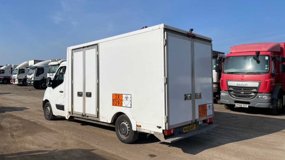 RENAULT MASTER LL35 2.3 DCI BUSINESS - Фургон с закрытым кузовом: фото 3 RENAULT MASTER LL35 2.3 DCI BUSINESS - Фургон с закрытым кузовом: фото 3