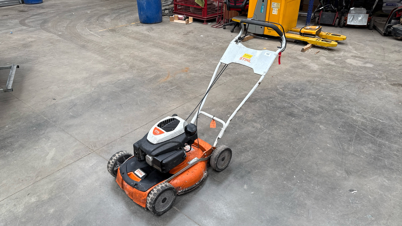 STIHL RM4 RTP - Газонокосилка: фото 2 STIHL RM4 RTP - Газонокосилка: фото 2