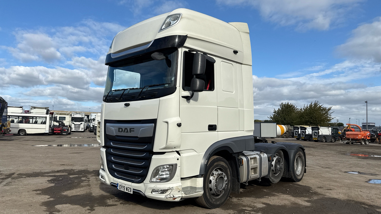 DAF XF 530 - Тягач: фото 2 DAF XF 530 - Тягач: фото 2
