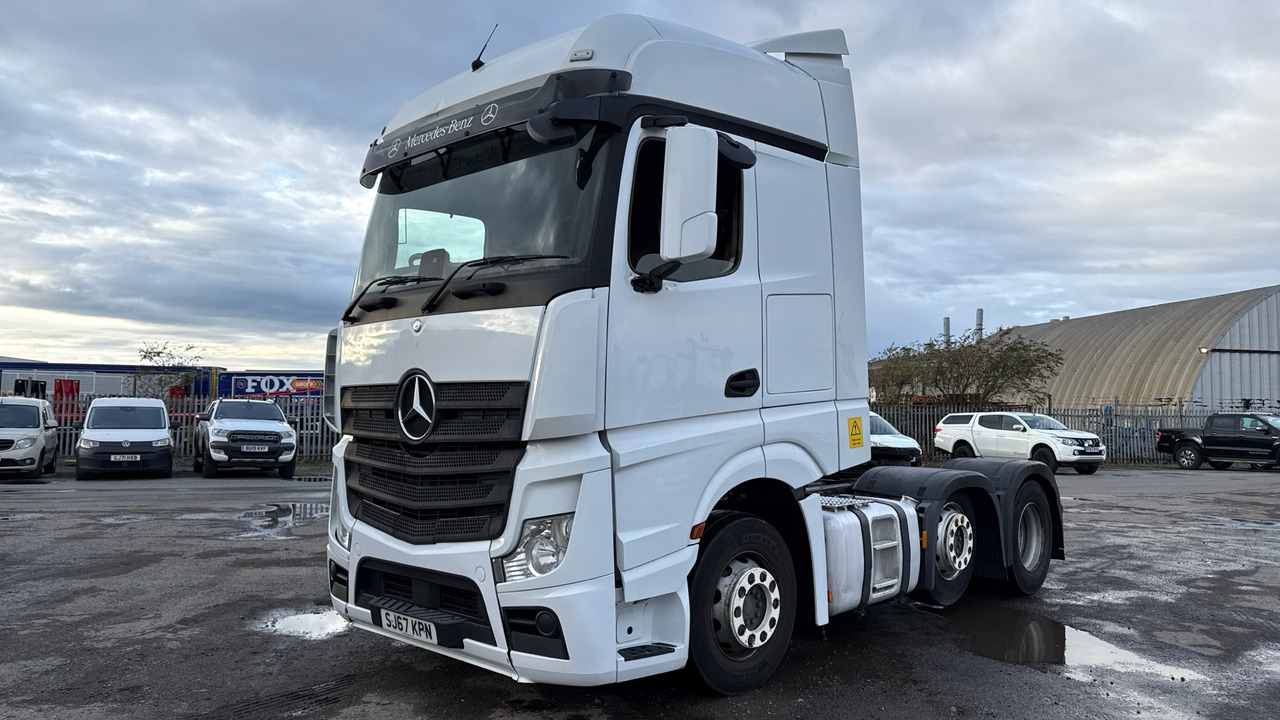 MERCEDES-BENZ ACTROS - Тягач: фото 2 MERCEDES-BENZ ACTROS - Тягач: фото 2
