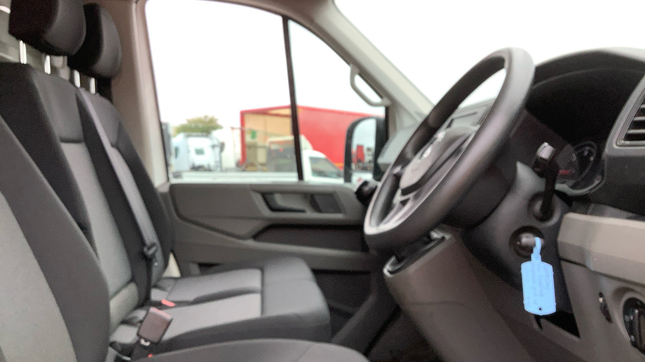 VOLKSWAGEN CRAFTER CR35 2.0 TDI 140PS STARTLINE - Малотоннажный бортовой грузовик: фото 5 VOLKSWAGEN CRAFTER CR35 2.0 TDI 140PS STARTLINE - Малотоннажный бортовой грузовик: фото 5