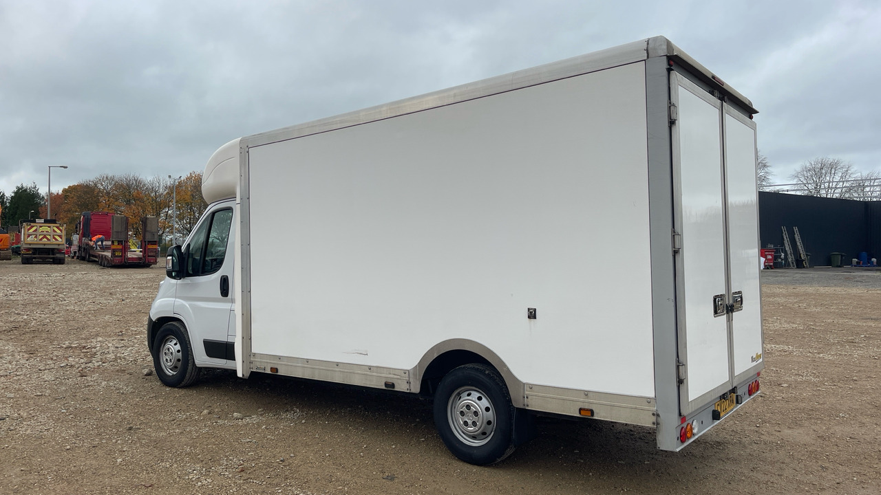 Vauxhall Movano 3500 2.2 TURBO 140PS - Фургон с закрытым кузовом: фото 3 Vauxhall Movano 3500 2.2 TURBO 140PS - Фургон с закрытым кузовом: фото 3