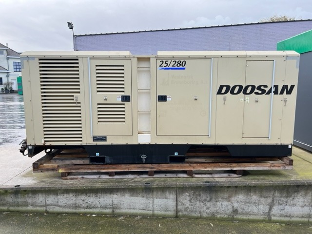 Doosan 25/280 XHP1000WCAT-T4 - Воздушный компрессор: фото 3 Doosan 25/280 XHP1000WCAT-T4 - Воздушный компрессор: фото 3