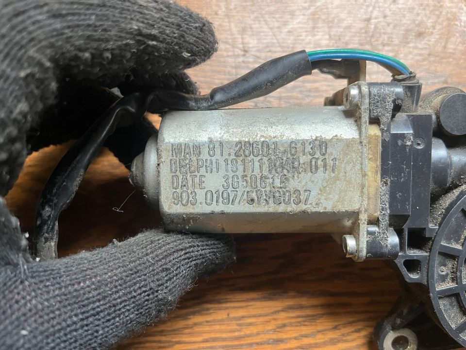 MAN Scheibenwischermotor 81286016130 - Щетка стеклоочистителя для Грузовиков: фото 2 MAN Scheibenwischermotor 81286016130 - Щетка стеклоочистителя для Грузовиков: фото 2