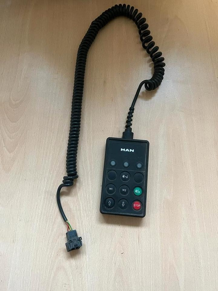 MAN WABCO Bediengerät Fernbedienung Luftfederung 4460561380 - Воздушная подвеска для Грузовиков: фото 1 MAN WABCO Bediengerät Fernbedienung Luftfederung 4460561380 - Воздушная подвеска для Грузовиков: фото 1