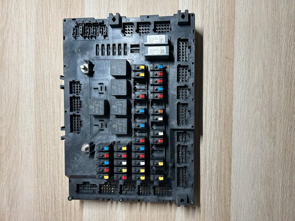 Mercedes Actros MP4 Continental Sicherungskasten A0014466158 - Предохранитель для Грузовиков: фото 2 Mercedes Actros MP4 Continental Sicherungskasten A0014466158 - Предохранитель для Грузовиков: фото 2