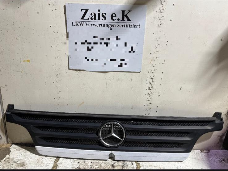 Mercedes Atego 2 Kühlergrill A9738880023 - Решётка радиатора для Грузовиков: фото 1 Mercedes Atego 2 Kühlergrill A9738880023 - Решётка радиатора для Грузовиков: фото 1