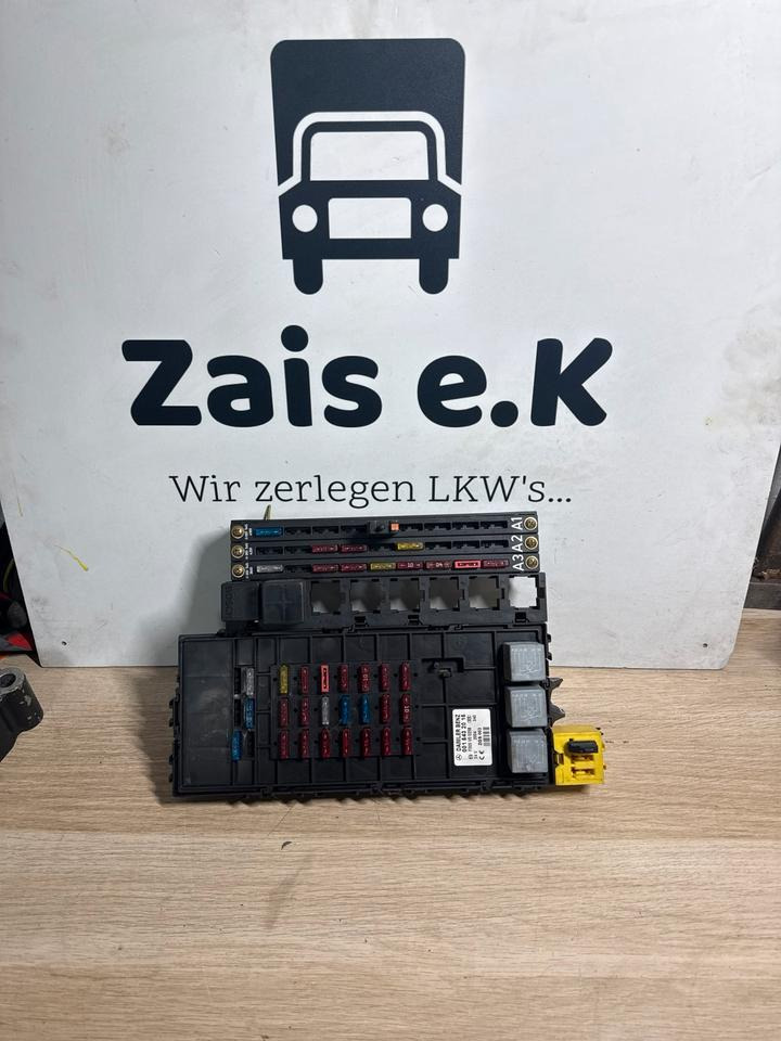 Mercedes Atego Sicherungskasten A0015432015 - Электрическая система для Грузовиков: фото 1 Mercedes Atego Sicherungskasten A0015432015 - Электрическая система для Грузовиков: фото 1