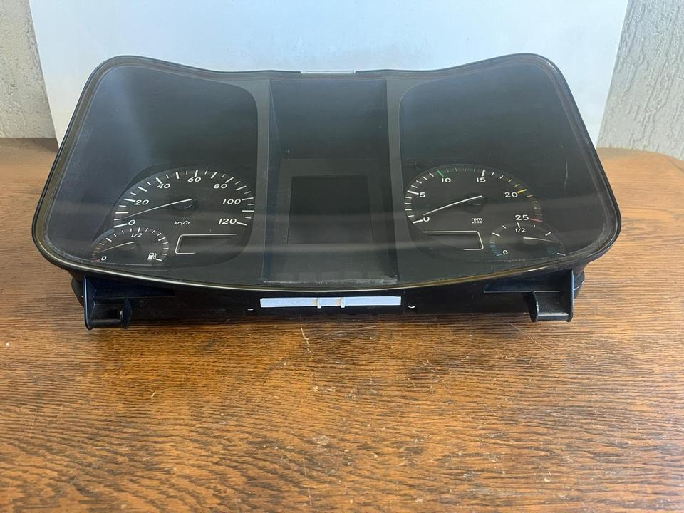 Mercedes Benz Actros MP4 Kombiinstrument / Tacho A9614467421 - Приборная панель для Грузовиков: фото 5 Mercedes Benz Actros MP4 Kombiinstrument / Tacho A9614467421 - Приборная панель для Грузовиков: фото 5