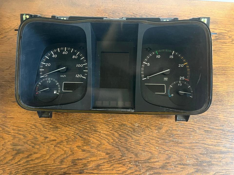 Mercedes Benz Actros MP4 Kombiinstrument / Tacho A9614467421 - Приборная панель для Грузовиков: фото 2 Mercedes Benz Actros MP4 Kombiinstrument / Tacho A9614467421 - Приборная панель для Грузовиков: фото 2