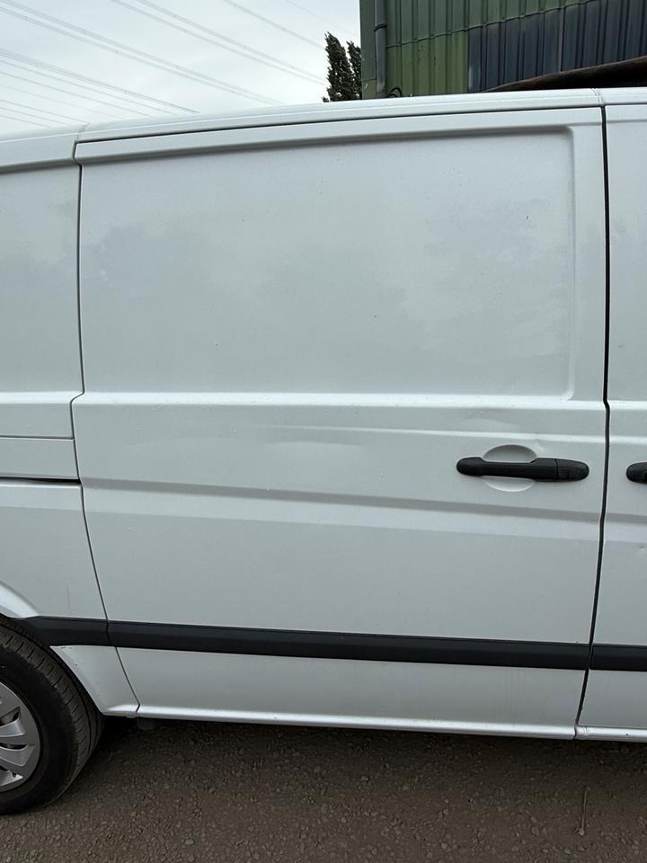Mercedes VITO Seitentür Schiebetür BJ 2012 - Дверь и запчасти для Фургонов: фото 1 Mercedes VITO Seitentür Schiebetür BJ 2012 - Дверь и запчасти для Фургонов: фото 1