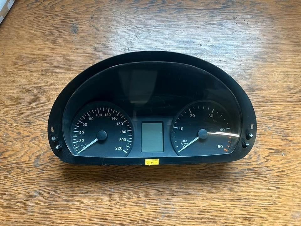 Mercedes Vito Viano W639 Kombiinstrument Tacho A6394464921 - Приборная панель для Грузовиков: фото 1 Mercedes Vito Viano W639 Kombiinstrument Tacho A6394464921 - Приборная панель для Грузовиков: фото 1