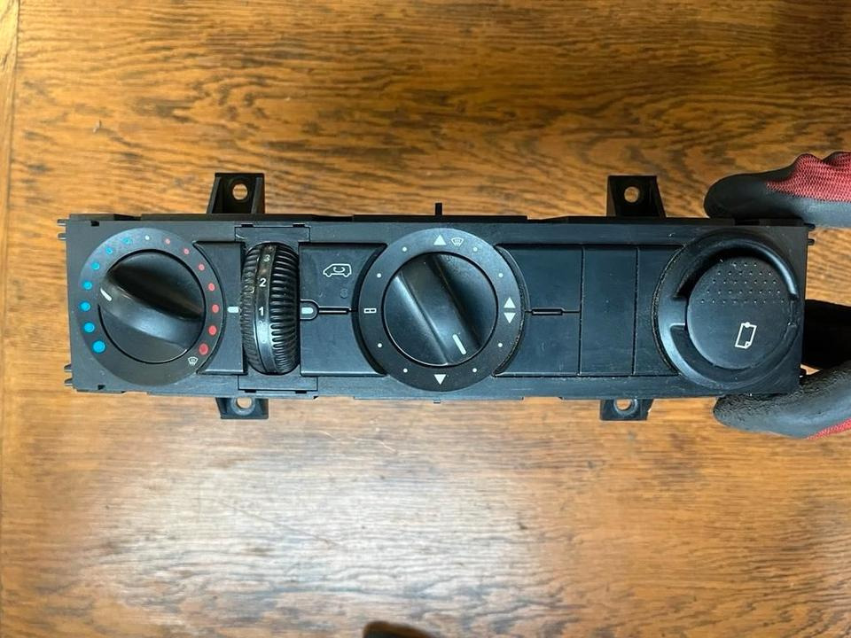 VW Crafter Klimabedienteil Klima Heizung 5HB009182 - Отопление/ Вентиляция для Грузовиков: фото 1 VW Crafter Klimabedienteil Klima Heizung 5HB009182 - Отопление/ Вентиляция для Грузовиков: фото 1