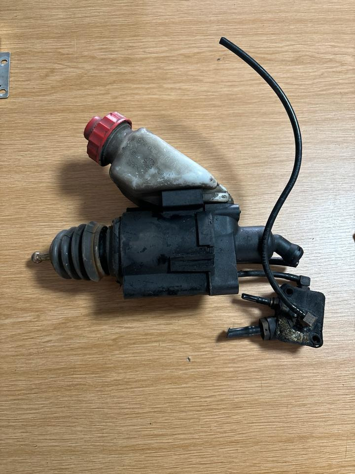 MAN WABCO Geberzylinder Kopplung 81.30700-6020 - Запчасти для Грузовиков: фото 1 MAN WABCO Geberzylinder Kopplung 81.30700-6020 - Запчасти для Грузовиков: фото 1