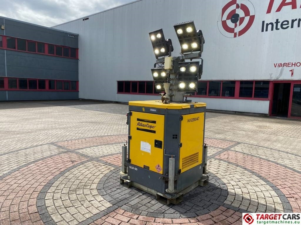 Atlas Copco QLB60 Tower Light 4x350W Led - Осветительная мачта: фото 4 Atlas Copco QLB60 Tower Light 4x350W Led - Осветительная мачта: фото 4