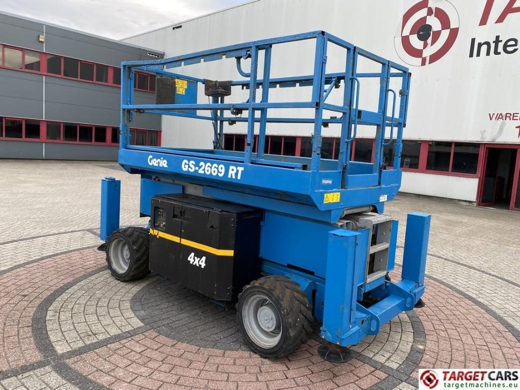 Genie GS-2669RT Diesel 4x4 Scissor Work Lift 1000cm  - Ножничный подъемник: фото 4 Genie GS-2669RT Diesel 4x4 Scissor Work Lift 1000cm  - Ножничный подъемник: фото 4