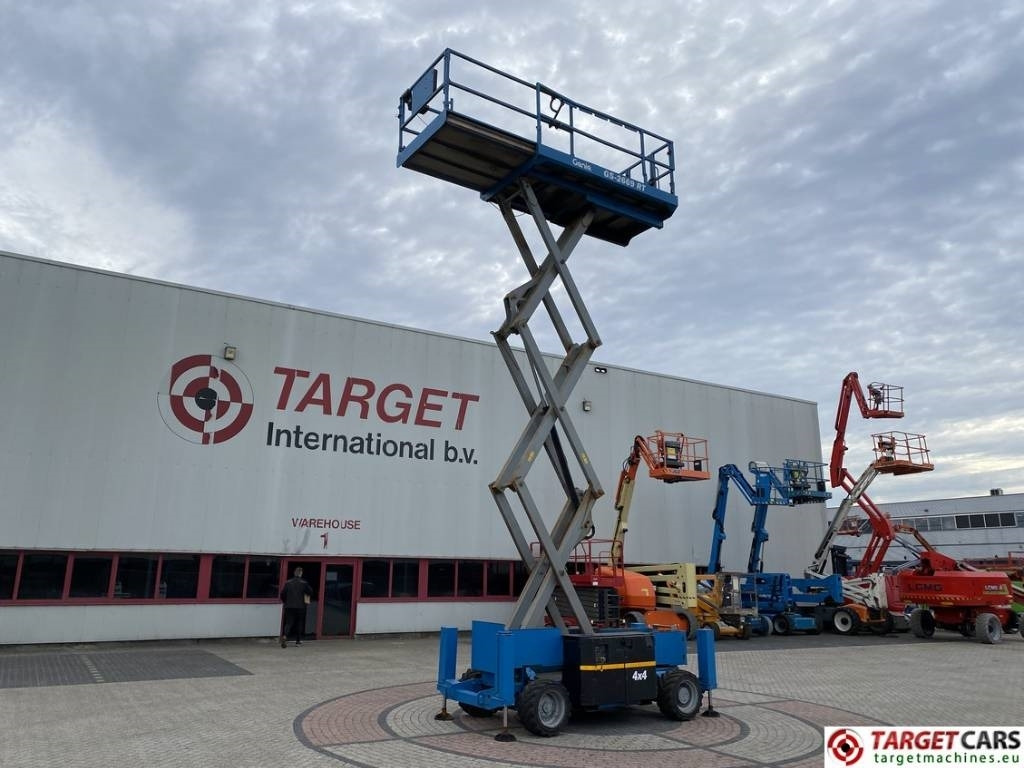 Genie GS-2669RT Diesel 4x4 Scissor Work Lift 1000cm  в лизинг Genie GS-2669RT Diesel 4x4 Scissor Work Lift 1000cm: фото 6 Genie GS-2669RT Diesel 4x4 Scissor Work Lift 1000cm  в лизинг Genie GS-2669RT Diesel 4x4 Scissor Work Lift 1000cm: фото 6