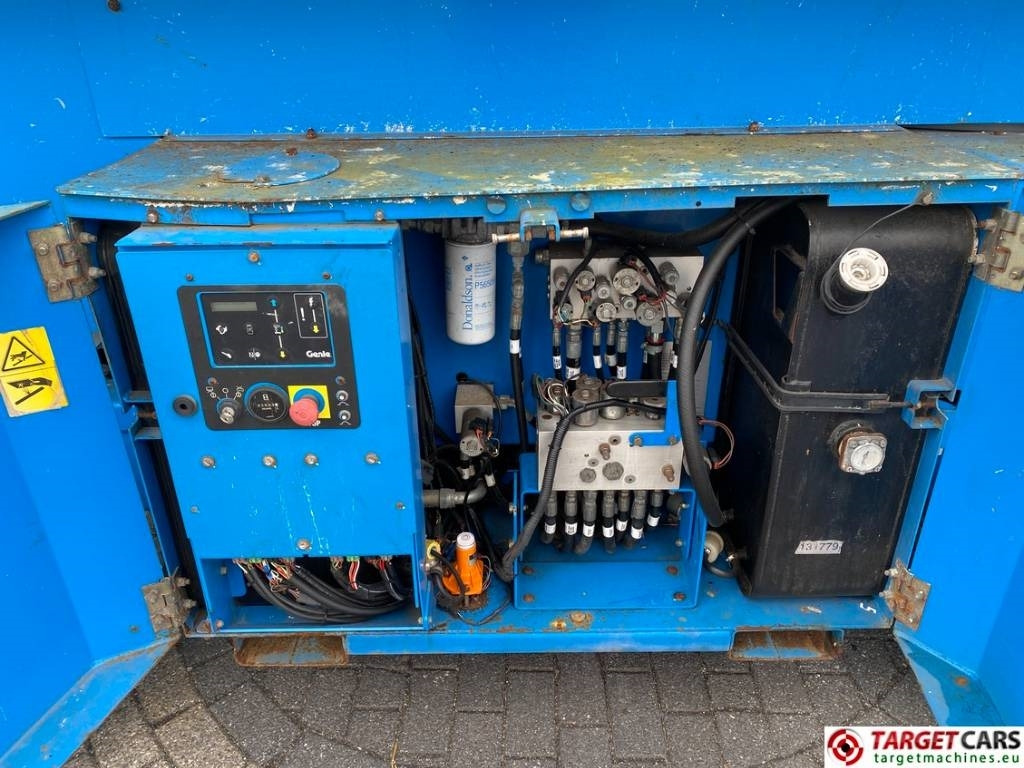 Ножничный подъемник Genie GS-4069 RT LPG 4x4 Scissor Work Lift 1412cm: фото 12 Ножничный подъемник Genie GS-4069 RT LPG 4x4 Scissor Work Lift 1412cm: фото 12