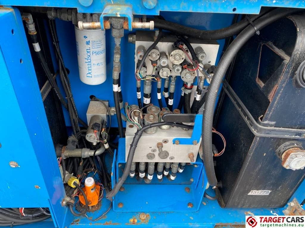 Ножничный подъемник Genie GS-4069 RT LPG 4x4 Scissor Work Lift 1412cm: фото 13 Ножничный подъемник Genie GS-4069 RT LPG 4x4 Scissor Work Lift 1412cm: фото 13