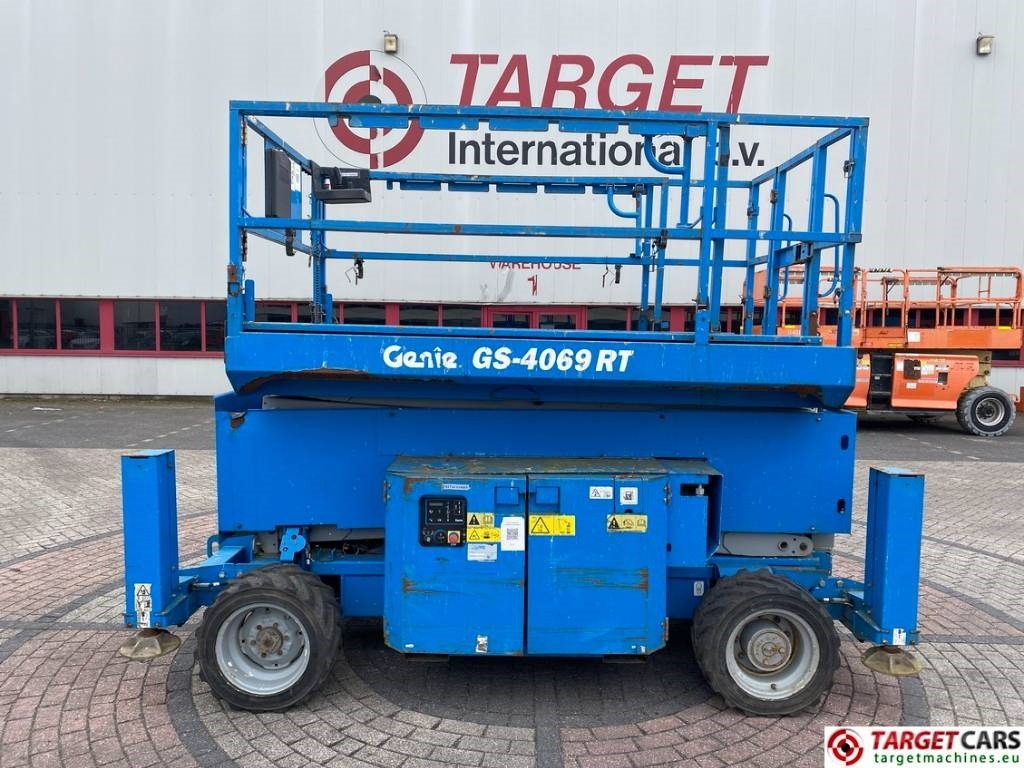 Ножничный подъемник Genie GS-4069 RT LPG 4x4 Scissor Work Lift 1412cm: фото 33 Ножничный подъемник Genie GS-4069 RT LPG 4x4 Scissor Work Lift 1412cm: фото 33