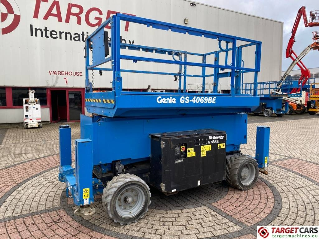 Genie GS-4069BE HyBrid Scissor Work Lift 1412cm - Ножничный подъемник: фото 1 Genie GS-4069BE HyBrid Scissor Work Lift 1412cm - Ножничный подъемник: фото 1