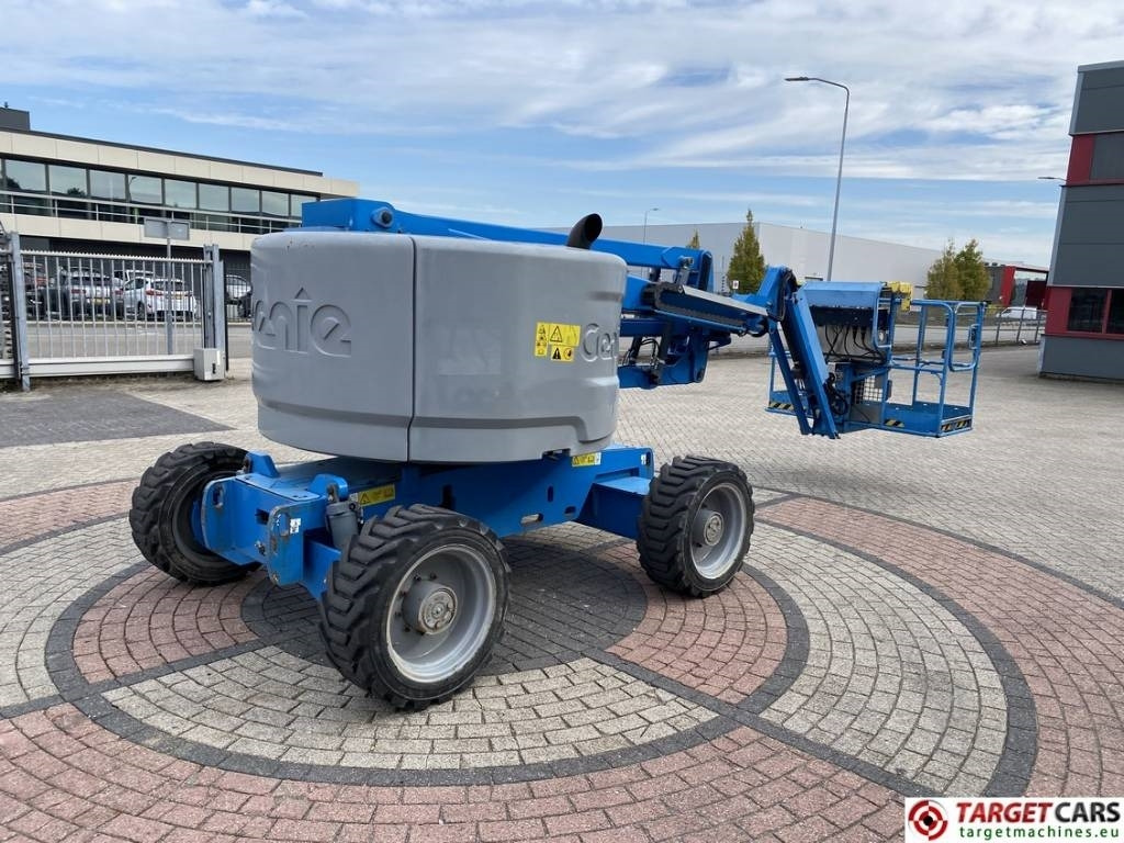 Genie Z-45/25J Diesel 4x4 Articulated Boom Lift 1605cm  - Коленчатый подъемник: фото 3 Genie Z-45/25J Diesel 4x4 Articulated Boom Lift 1605cm  - Коленчатый подъемник: фото 3