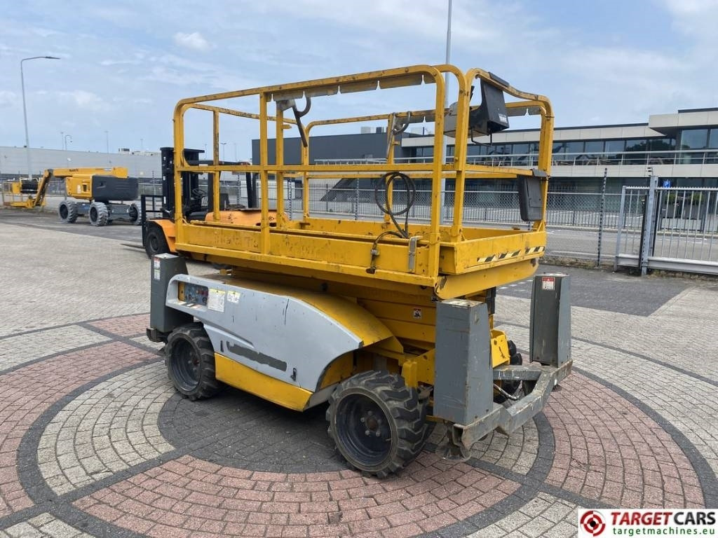 Haulotte Compact 10DX Diesel 4x4 Scissor 1015cm DEFECT - Ножничный подъемник: фото 2 Haulotte Compact 10DX Diesel 4x4 Scissor 1015cm DEFECT - Ножничный подъемник: фото 2