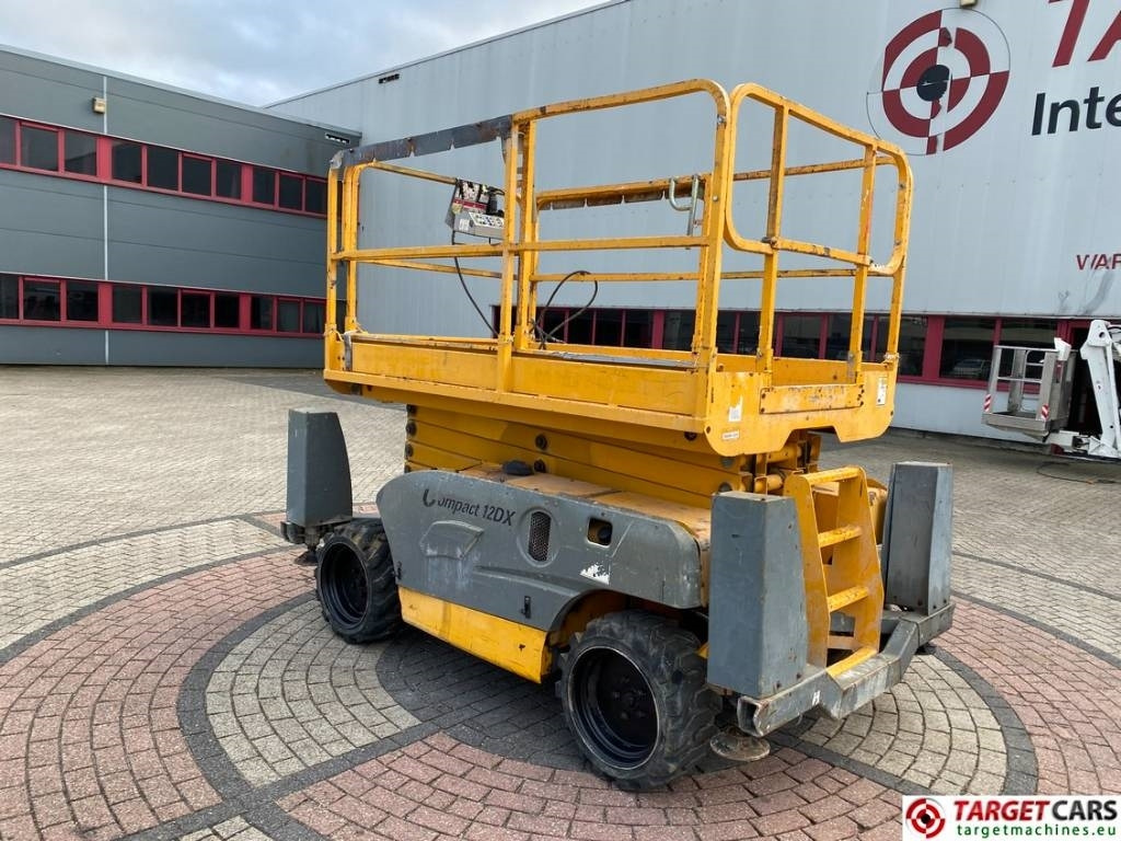 Haulotte Compact 12DX Diesel 4x4 Scissor Work Lift 1206cm - Ножничный подъемник: фото 4 Haulotte Compact 12DX Diesel 4x4 Scissor Work Lift 1206cm - Ножничный подъемник: фото 4