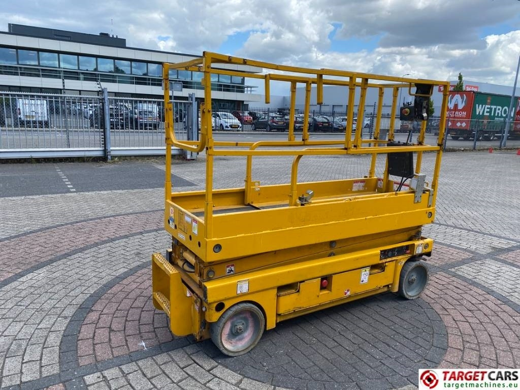 Haulotte Compact 8 Electric Scissor Work Lift 818cm - Ножничный подъемник: фото 3 Haulotte Compact 8 Electric Scissor Work Lift 818cm - Ножничный подъемник: фото 3