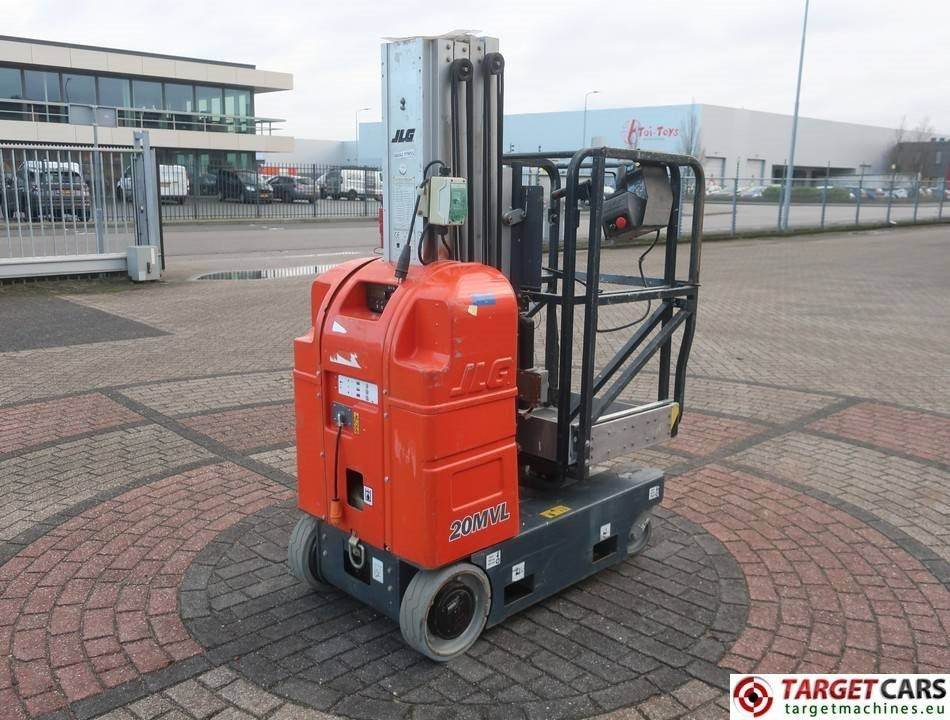 JLG 20MVL Electric Vertical Mast Work Lift 794cm - Вертикальный мачтовый подъемник: фото 3 JLG 20MVL Electric Vertical Mast Work Lift 794cm - Вертикальный мачтовый подъемник: фото 3