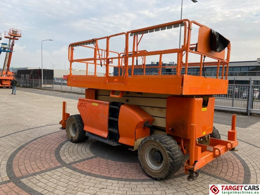 JLG 4394RT Diesel 4x4 Scissor Work Lift 1511cm - Ножничный подъемник: фото 2 JLG 4394RT Diesel 4x4 Scissor Work Lift 1511cm - Ножничный подъемник: фото 2